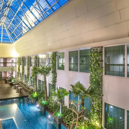 Holiday Inn Bandung Pasteur By Ihg-3