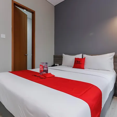 Reddoorz Plus Near Tebet-3