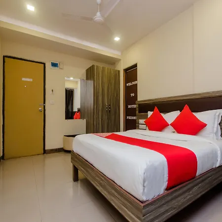Oyo Phoenix Hotel-3