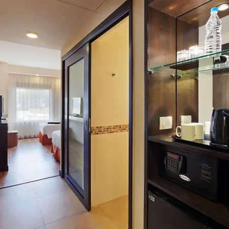 Hampton By Hilton Vadodara-Alkapuri-3
