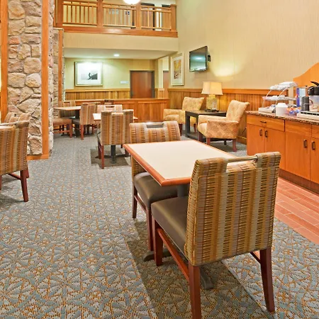 Comfort Inn & Suites Mountain Iron And Virginia-2