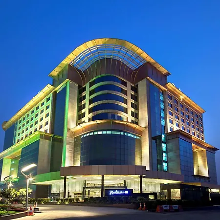 Radisson Blu Kaushambi Delhi Ncr-3
