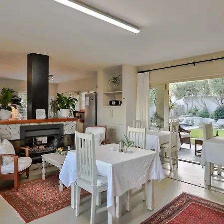 Hermanus Lodge On The Green - Solar Power-2