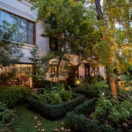 Park Plaza Bonaparte Boutique-3