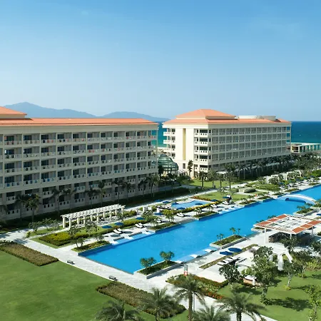 Sheraton Grand Danang Beach Resort & Spa-3