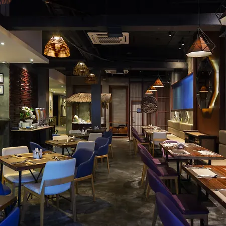 Clover Hotel Monivong-3