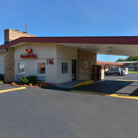 Economy Inn-3