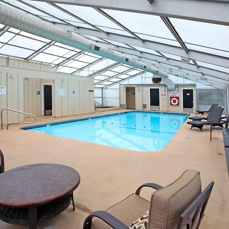 Clarion Inn Surfrider Resort-2