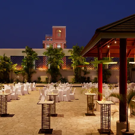 Sule Shangri-La, Yangon-3