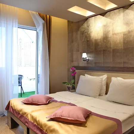 Garni Hotel Vozarev-3
