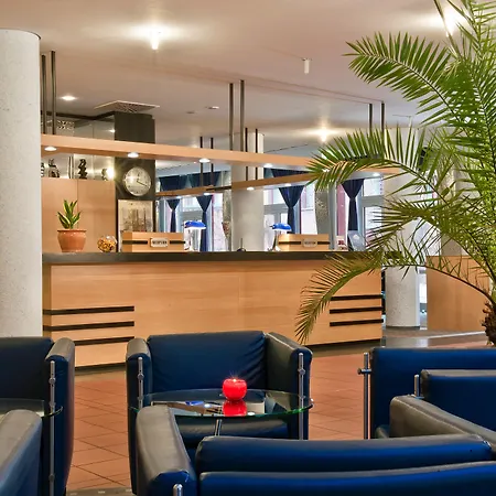 Tryp By Wyndham Halle-2