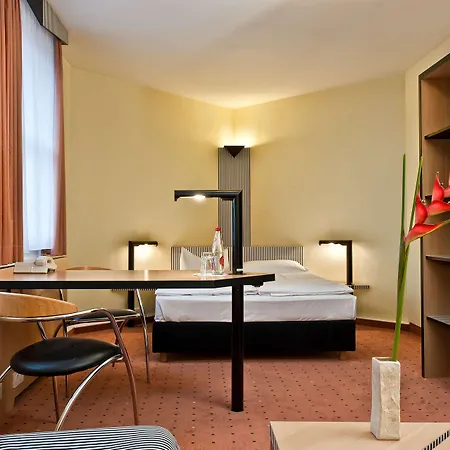 Tryp By Wyndham Halle-3