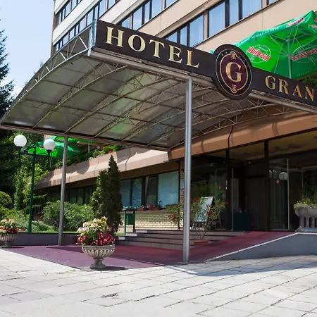 Hotel Grand-3