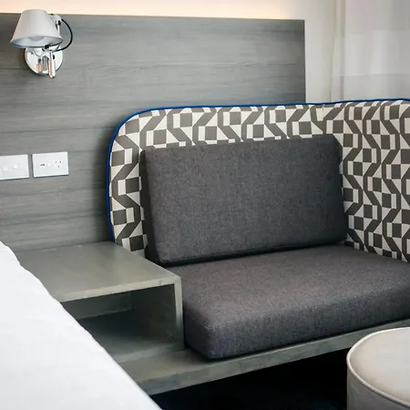 Holiday Inn Express Sydney Macquarie Park By Ihg-2
