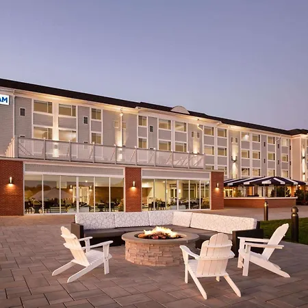 Wyndham Newport Hotel-2