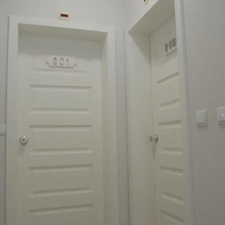 Apartamentos Turisticos Vitoria By Petit Hotels-3