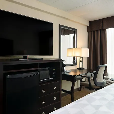 Holiday Inn And Suites Charleston West By Ihg-2