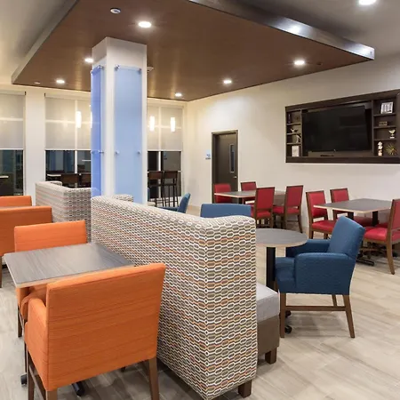 Holiday Inn Express & Suites - Rapid City - Rushmore South By Ihg-3