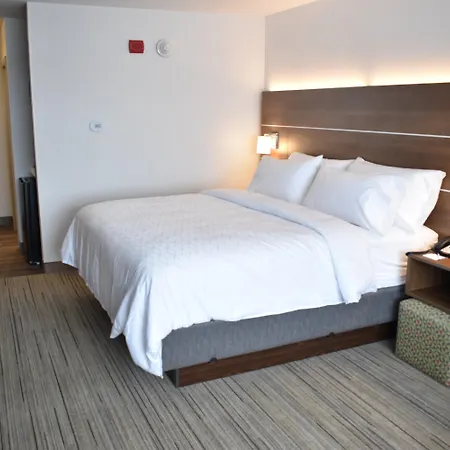 Holiday Inn Express & Suites - Boston South - Randolph By Ihg-3