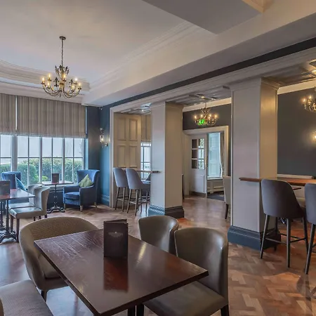 Bunratty Castle Hotel & Leisure Club, BW Premier Collection-3