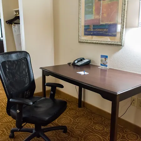 Holiday Inn Express Hotel & Suites Kinston By Ihg-3