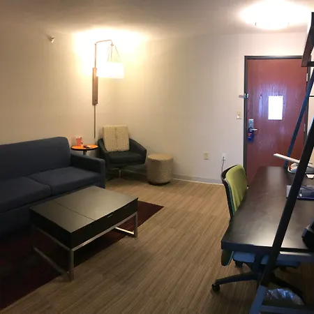 Holiday Inn Express Hotel & Suites Maryville By Ihg-2