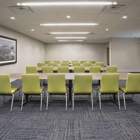 Holiday Inn Express & Suites Kingfisher By Ihg-3