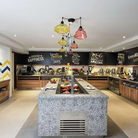 Hampton By Hilton Dubai Al Barsha-3