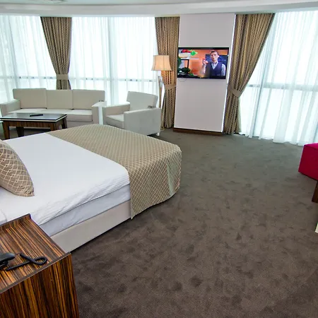 Sky Tower Hotel-2