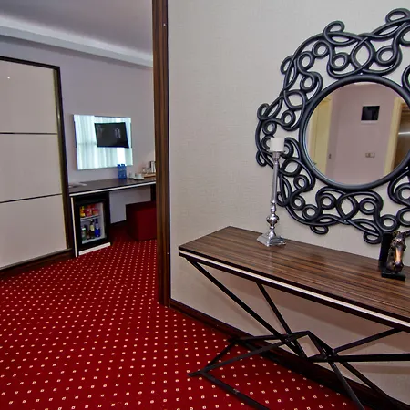 Sky Tower Hotel-3
