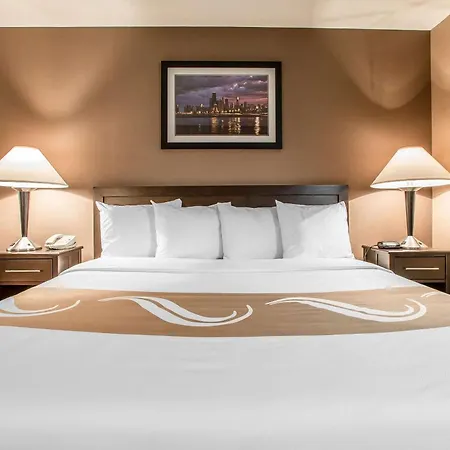 Quality Inn Elgin I-90-2