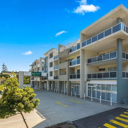 Quality Suites Pioneer Sands-2