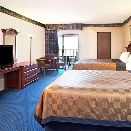 Travelodge By Wyndham Ocean Front-2