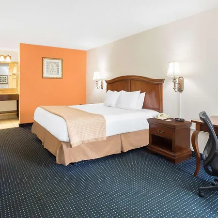 Baymont By Wyndham Rocky Mount I-95-2