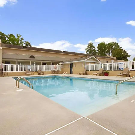 Days Inn By Wyndham Alexander City-2