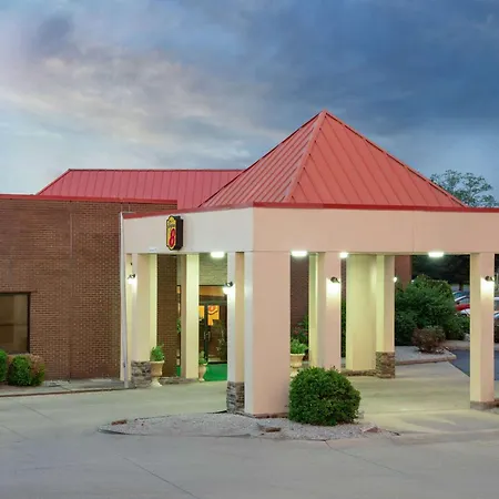 Super 8 By Wyndham Harrison Oh-3