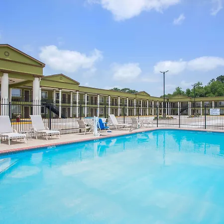 Days Inn By Wyndham Crowley-2