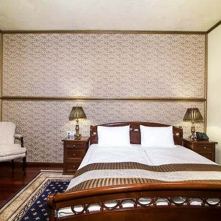 Rubezahl-Marienbad Luxury Historical Castle Hotel&Golf-Castle Hotel Collection-3