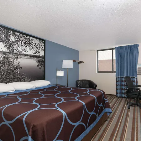 Super 8 By Wyndham Willmar-2