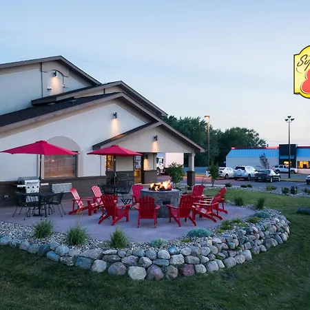 Super 8 By Wyndham Spirit Lake/Okoboji-3