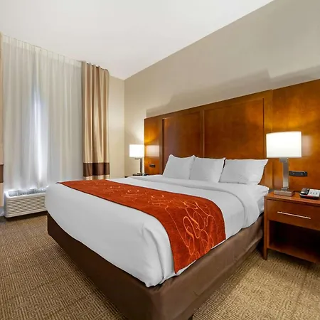 Comfort Suites-3