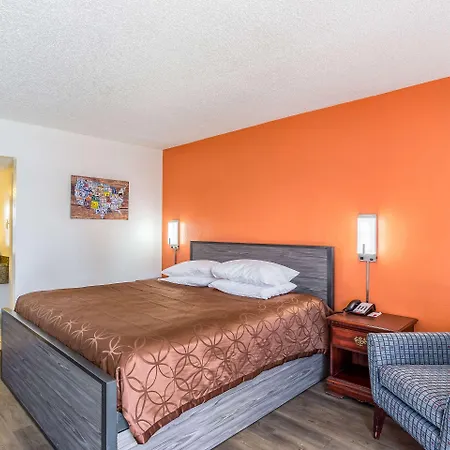 Econo Lodge-2