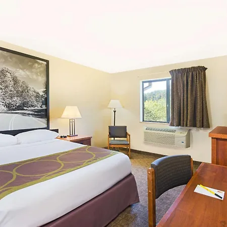 Super 8 By Wyndham Ripley-3
