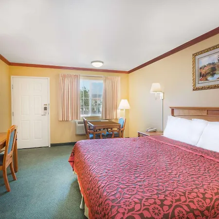 Days Inn By Wyndham King City-3