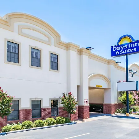 Days Inn & Suites Big Spring-2