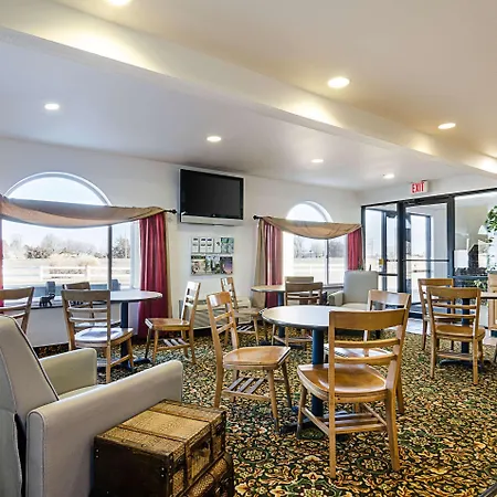 Rodeway Inn Larned-3