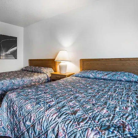 Rodeway Inn & Suites-3