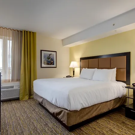 Park Inn By Radisson, Calgary Airport North, Ab-3