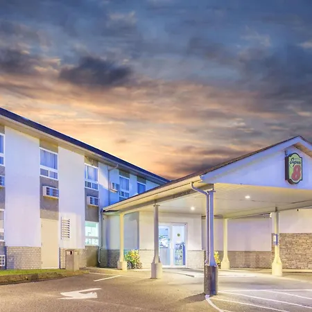 Super 8 By Wyndham Kenora-3