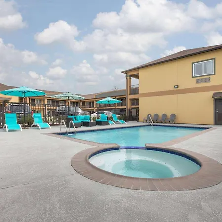 Days Inn & Suites By Wyndham La Porte-3